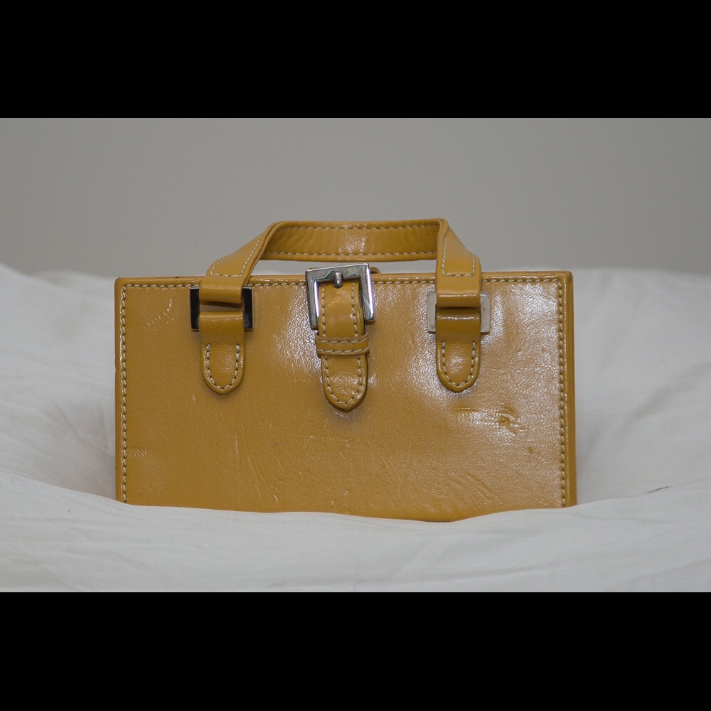 Cute box clutch
